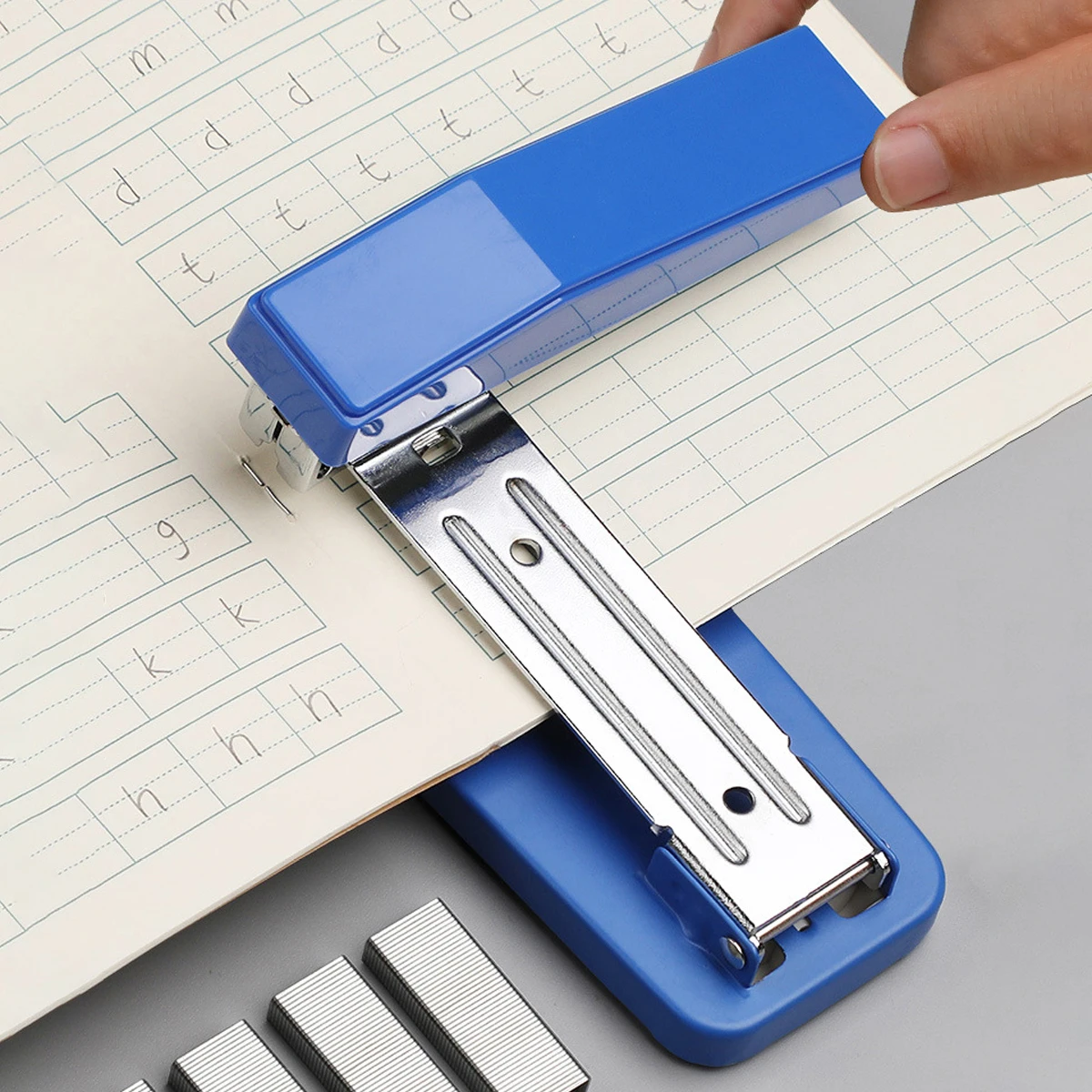 1PC 360 Rotatable Metal Heavy Duty Stapler Standard Long Stapler Stapling Use Staples Office Bookbinding Supplies Manual Binding