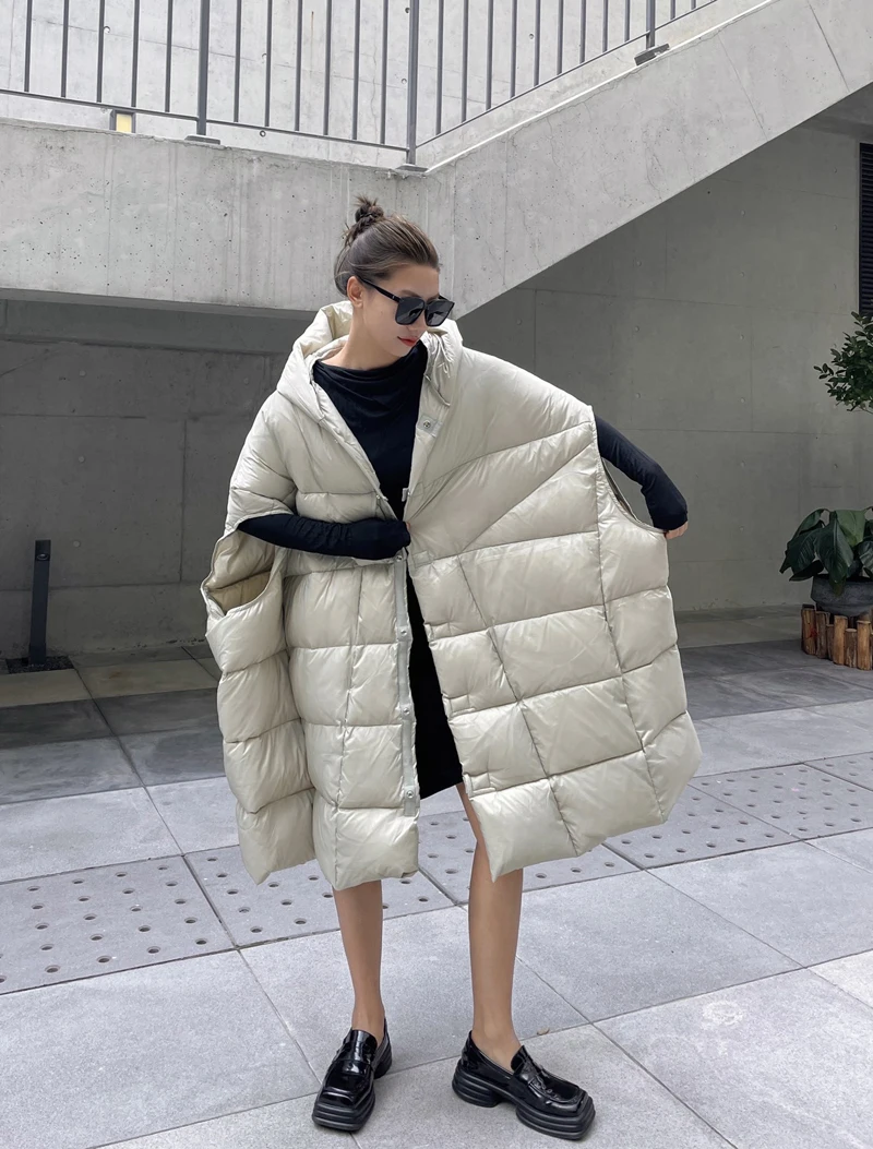 Luxury 90% white duck down jacket waistcoat for women Oversized Winter Thickened fluffy Hooded vest Overcoat INKEO 2O136
