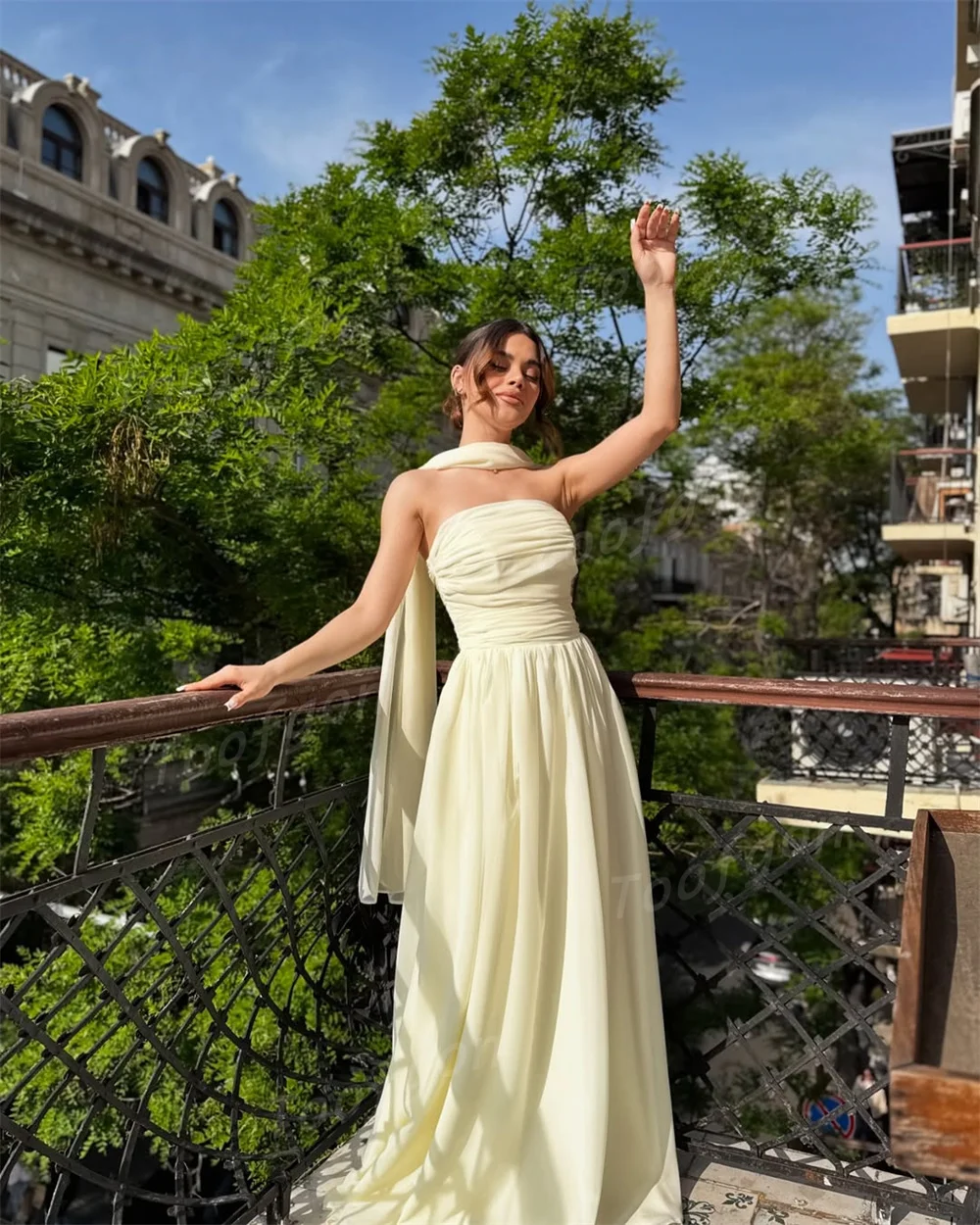 فساتين سهرة من Toofgon بدون حمالات من الشيفون على شكل حرف A مخصصة باللون الأصفر بدون أكمام مناسبة خاصة للحفلات فستان حفلات نسائي