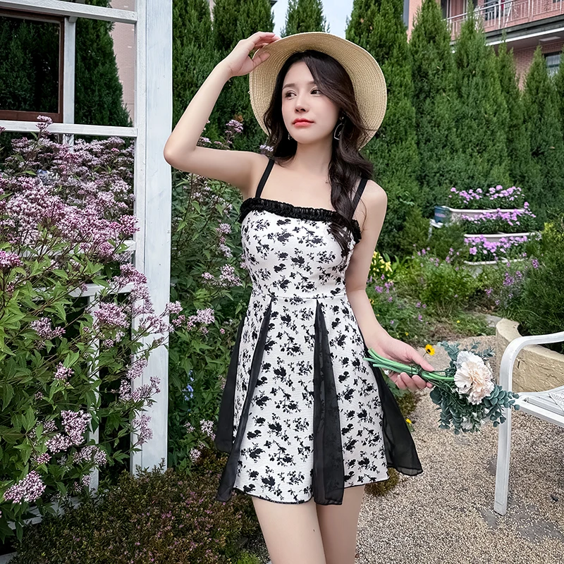 

Wisuwore 2023 Sweet Small Fresh One-piece Swimsuit Skirt Black White Sling Printing Lace Backless Waist Closing Thin Hot Spring