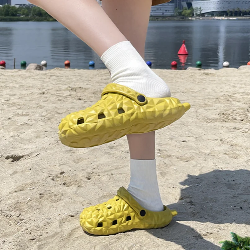 Woman Slipper clog Cute Hole Cloud Sandals Summer Soft Flip Flop Beach Slides Home House Shoe Funny Outdoor Ladies Female Girls