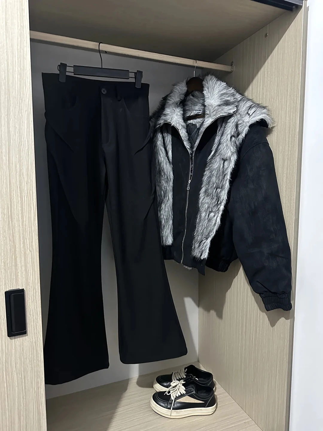 

Men's Thickened Fleece Lined Cotton Jacket Winter Warm Outerwear Double Layer Fur Collar Cleanfit Style Standard Sleeve Coat