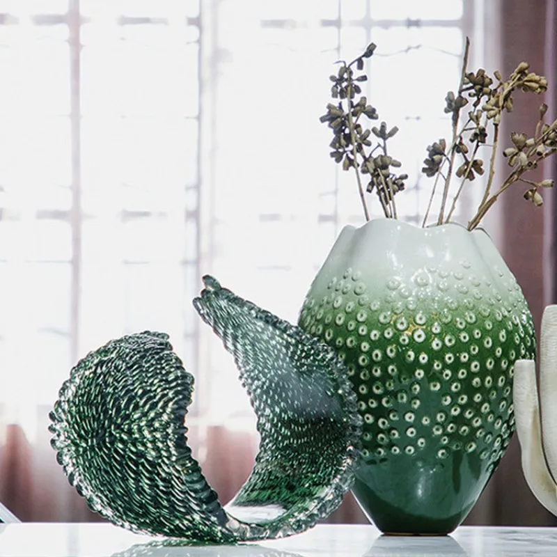 Modern minimalist creative resin wing art ornament sales department hotel exhibition  dining table soft decoration