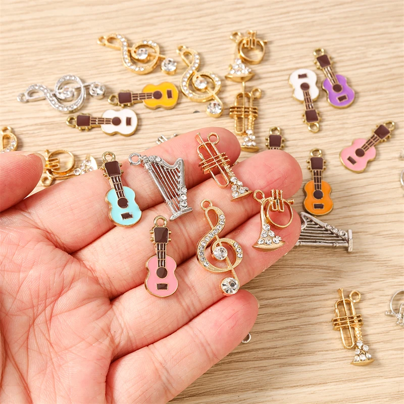 10 Stück niedliche Anhänger aus Legierung mit Musiknoten und Gitarrenmotiv für die Schmuckherstellung, Ohrringe, Halsketten, Armbänder, DIY-Bastelzubehör – Detail 2