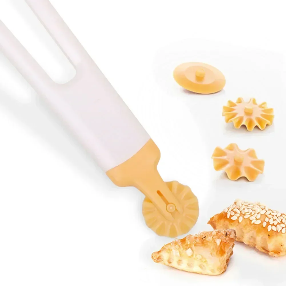 Dumplings Biscuit Roller Cookie Round Rolling Cutting Blade Dough Circle Cutter Gift Dining Bar Supplies Noodle Knifes Baking