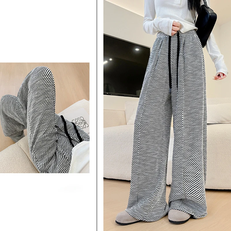 Pantaloni da jogging coreani a vita alta da donna 2025 Pantaloni larghi da strada estivi Moda femminile Pantaloni a gamba larga a righe bianche nere