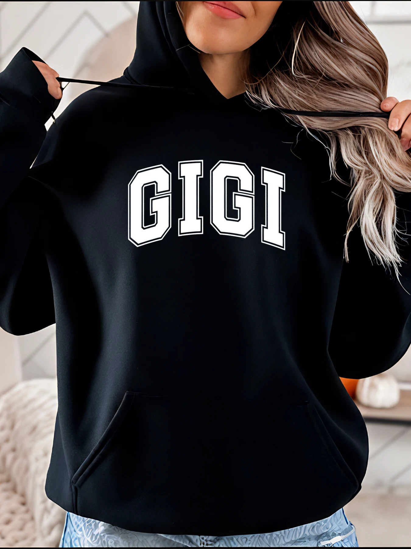 Felpa con cappuccio con stampa Gigi stile casual scritte bianche moda streetwear da donna