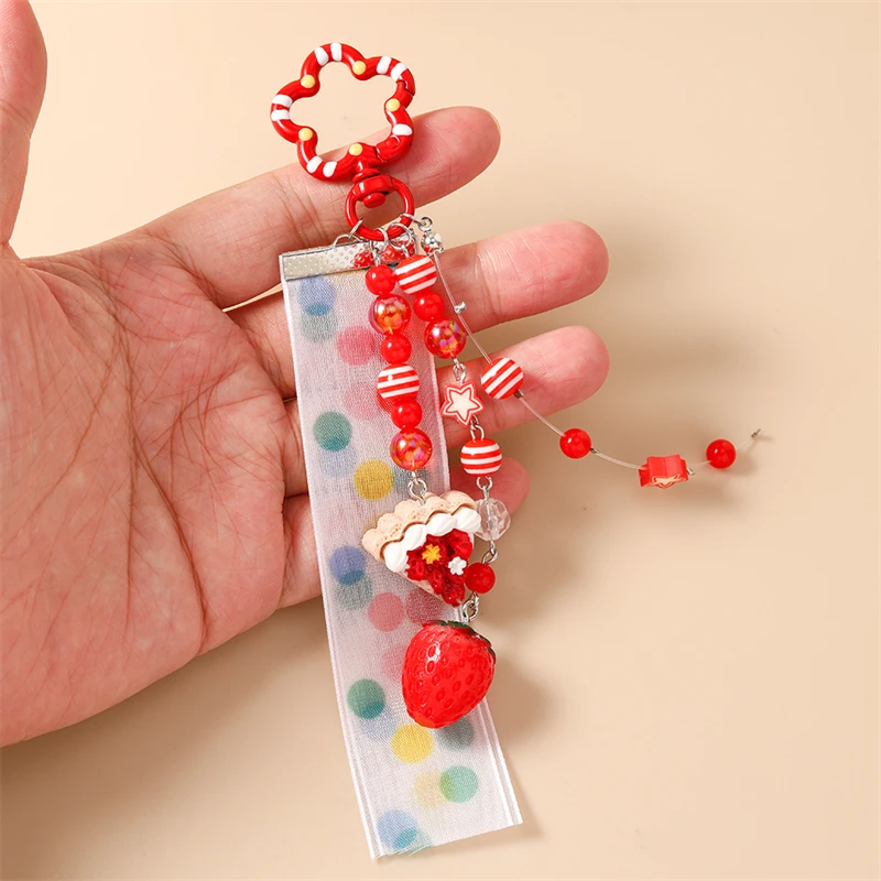 Modische handgefertigte Perlen-Erdbeerkuchen-Schlüsselanhänger für Damen und Herren, Autoschlüsselhalter, Handtaschen-Schlüsselringe, Accessoires, DIY-Geschenke – Detail 2