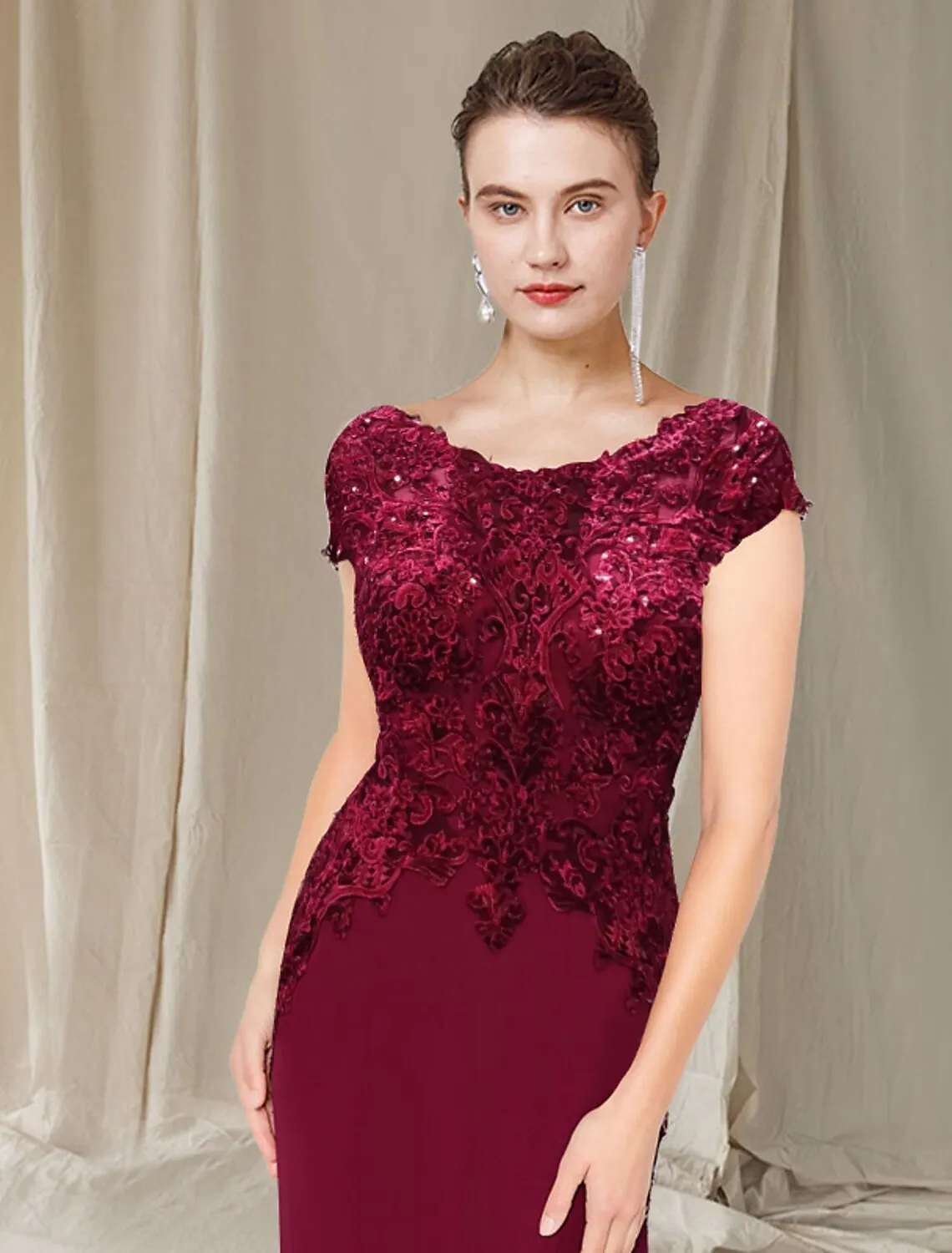 A-Line Mother of the Bride Dress Elegant Jewel Neck Sweep / Brush Train Chiffon Lace Short Sleeve with Appliques 2024