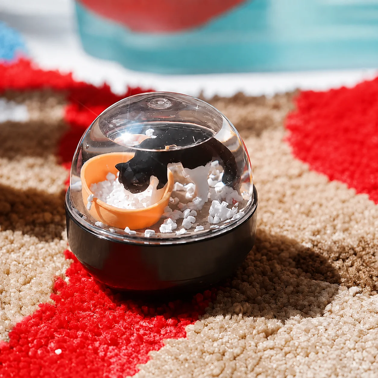 Original Capsule Toys Cat Litter Snow Globe 2 Digging Litter Cat Tabby Calico Kitten Digging Sand Water Dome Gachapon Figures