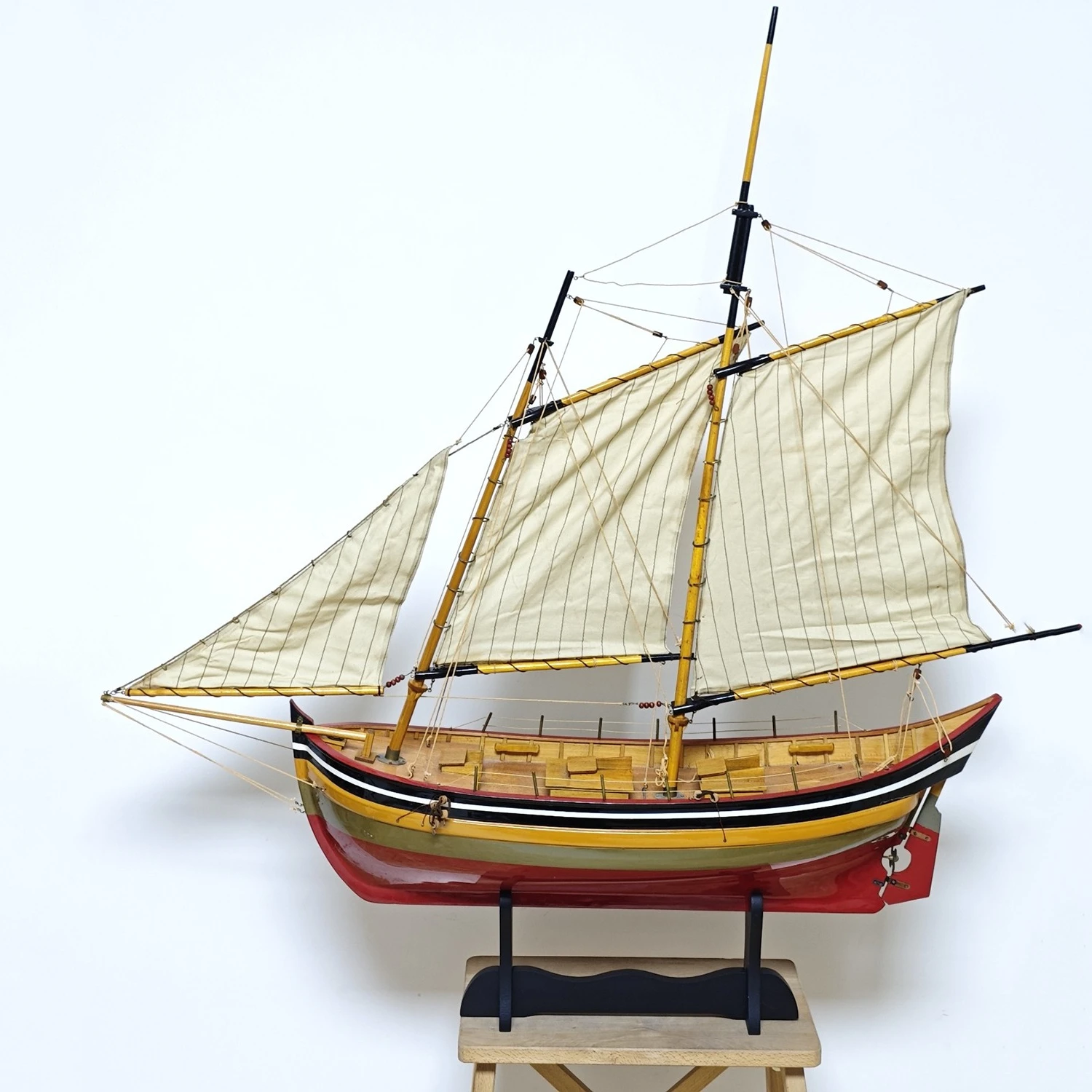 

95cm Wooden Retro Sailboat Static Model Fully Handmade Sailboat Model RTR Ship Toy Ornament