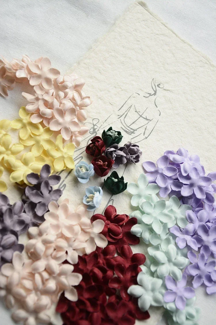 3D Satin Embossed Petals for Wedding Dress, Handmade Flower Materials, Hair Accessories, Diameter 2.3cm, RS3055