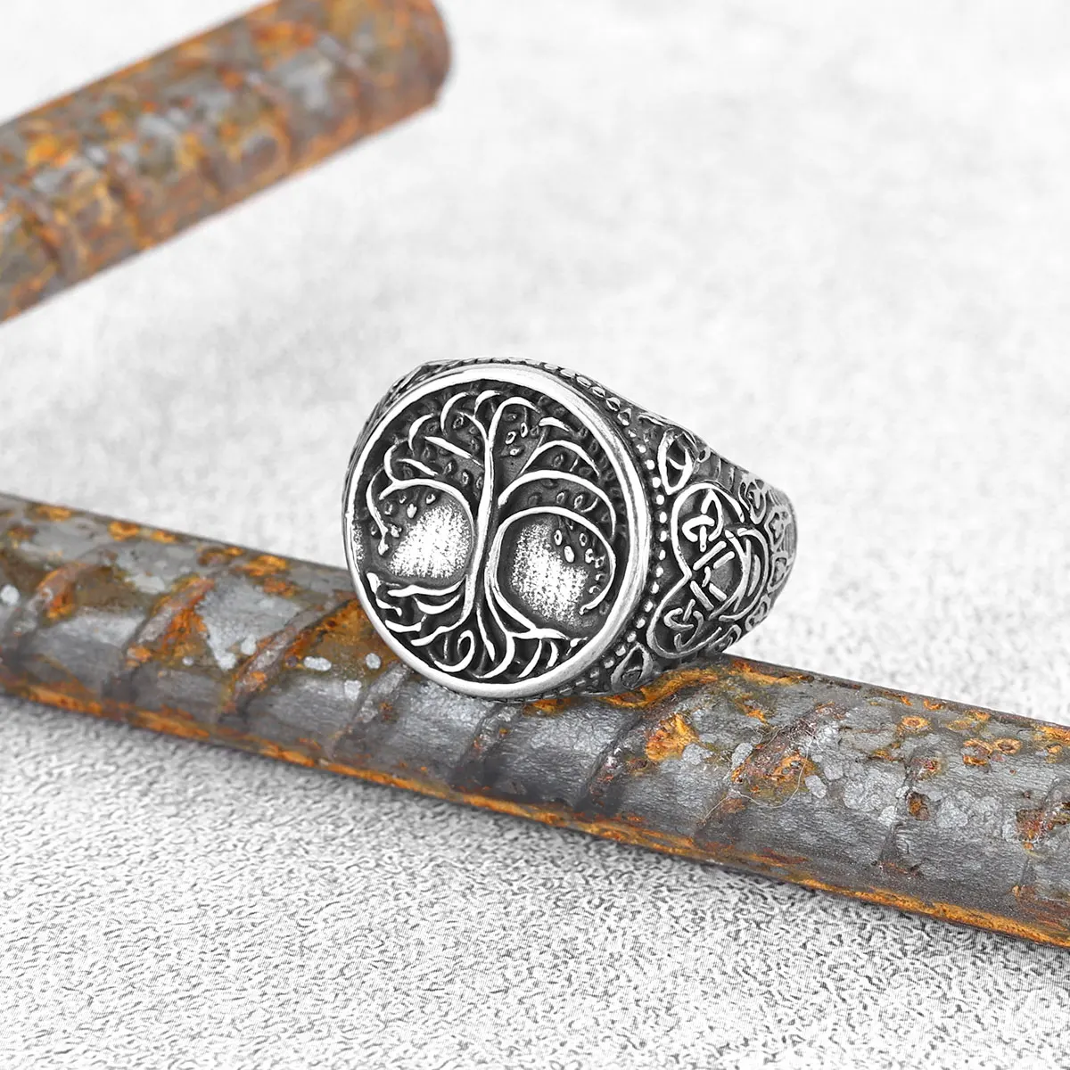 Vintage Árbol de la vida nuevo anillo vikingo personalizado de acero inoxidable moda para hombres y regalos creativos de joyería de fiesta para niñas al por mayor