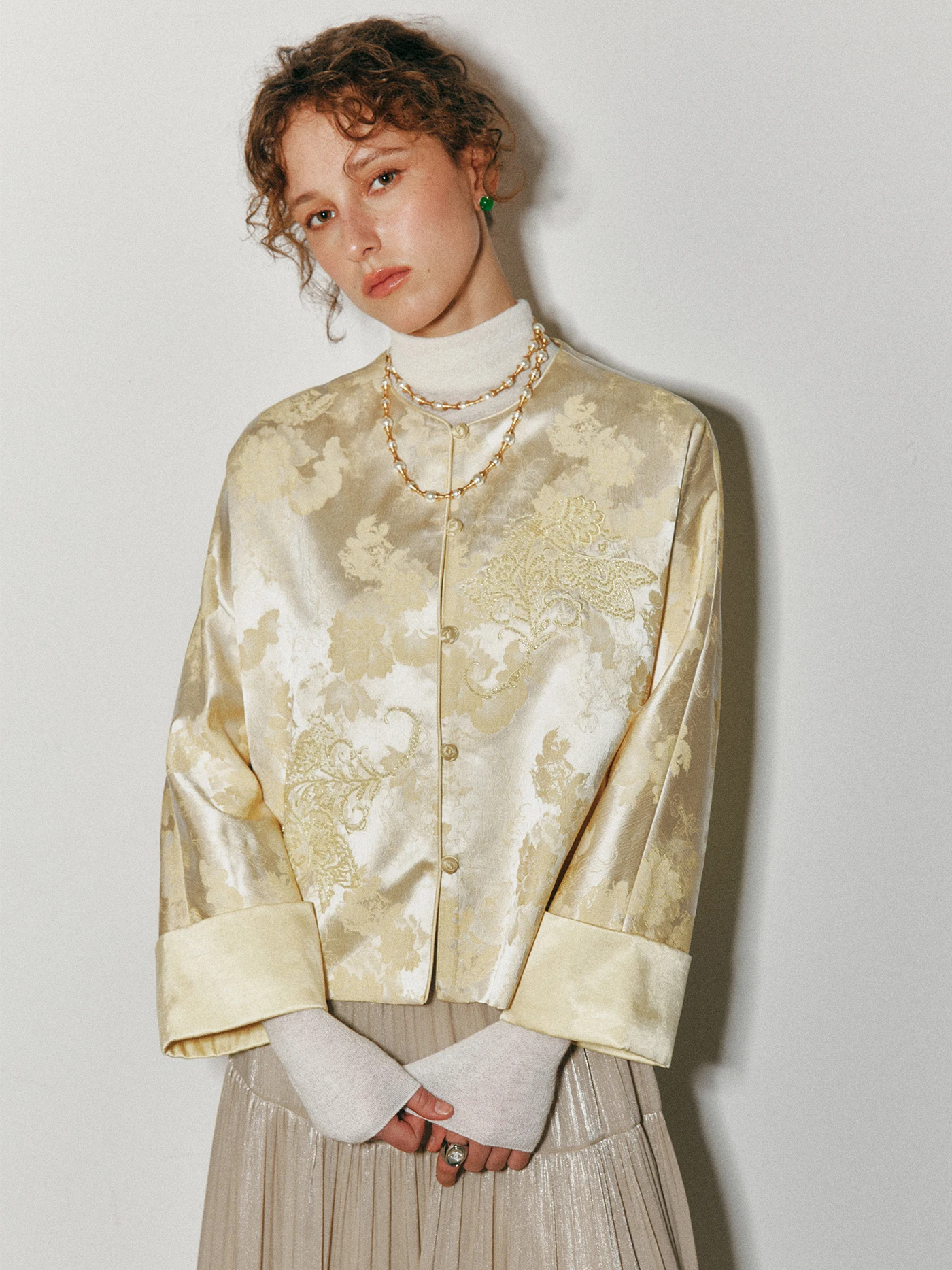 

Silk Satin Embroidered New Chinese Sle One-Piece Sve Pearl Stitching Jaet Straight Tube ape Daily Wear Button Closure