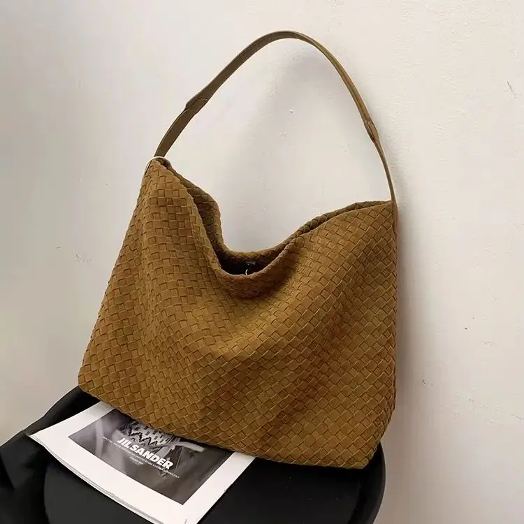 

Fashionable Flannel Large Capacity Single Shoulder Bag Handbag Backpack Stylish Portable Accessories for Casual Use