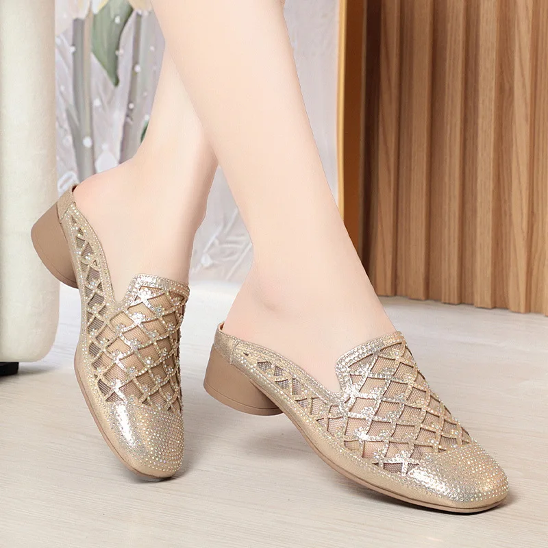 

Fashion Rhinestone Close Head Cutout Slippers Women Mules Summer 2024 Breathable Slingback Soft Bottom Shoes Casual Slippers