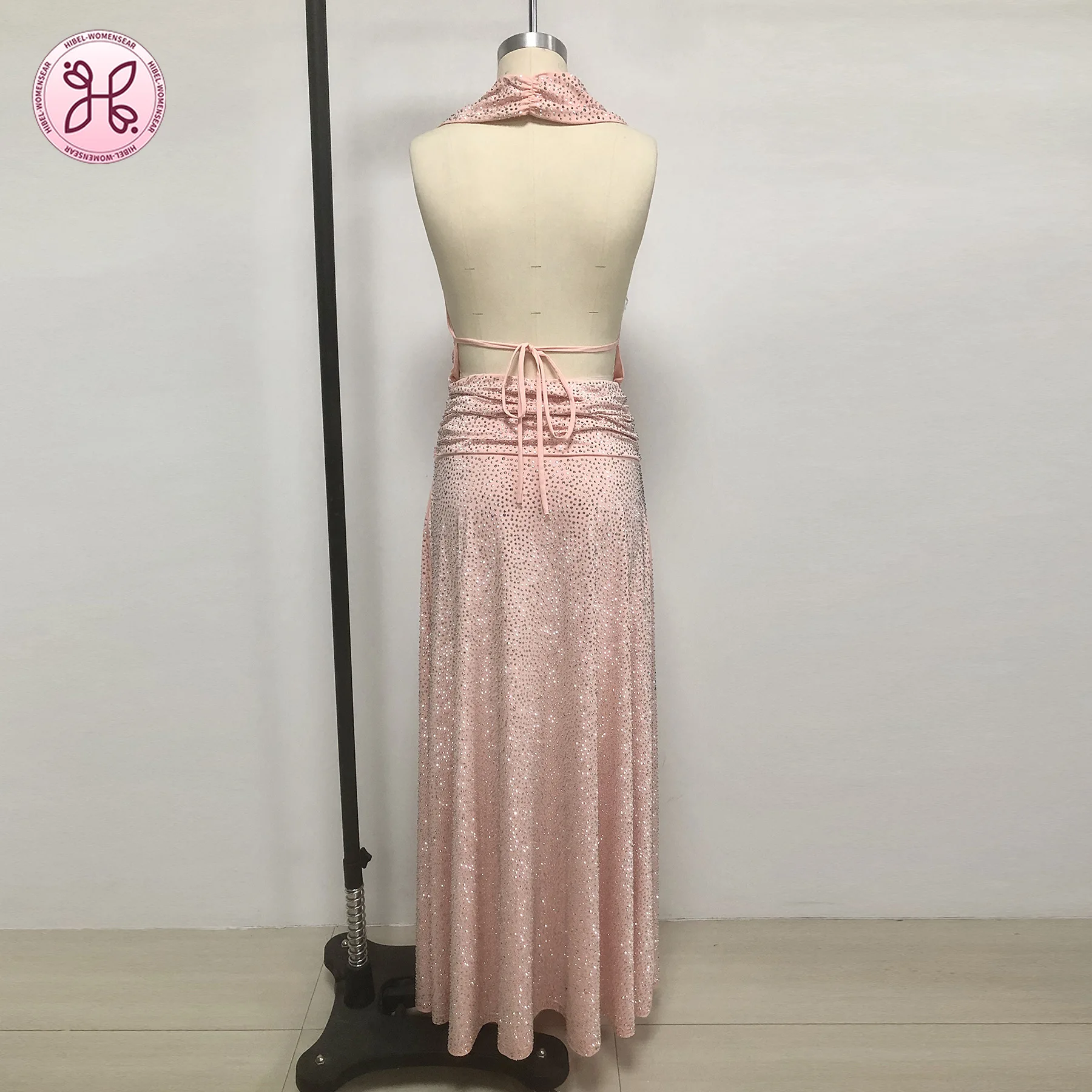 Vestido Couture Glitter - Cristal incrustado com recortes estratégicos