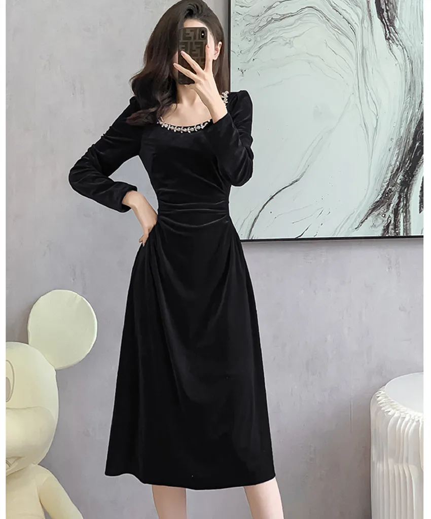 2023 New Autumn Winter Red Velvet Evening Dress France Elegant Women Diamonds Square Collar Slim Waist Velour Party Midi Vestido