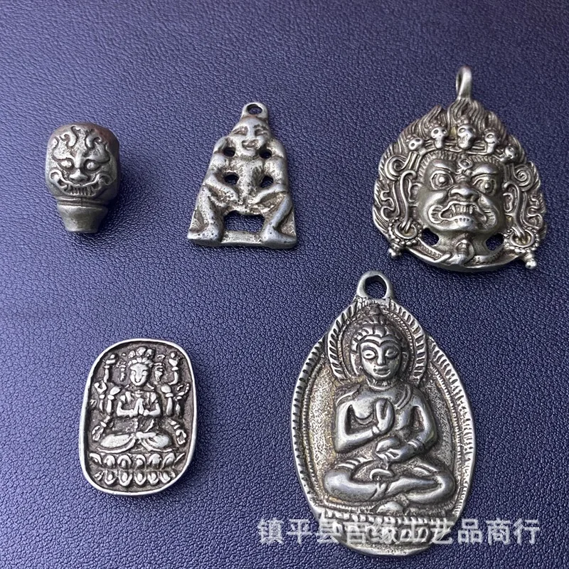 Tibetan Buddha statue  , big black sky bronze medal, white copper micro-engraving Tibetan Buddha , keychain