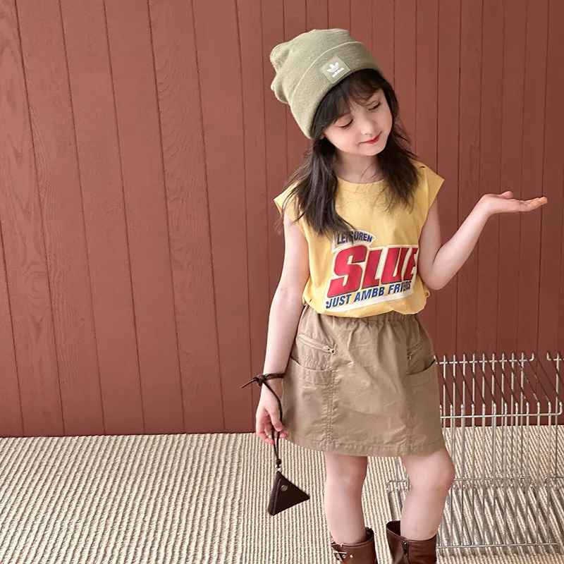 

Girl's Personality, Hole Breaking Fashion T-shirt Top, 2025 Summer Children's American Letter Contrasting Vest