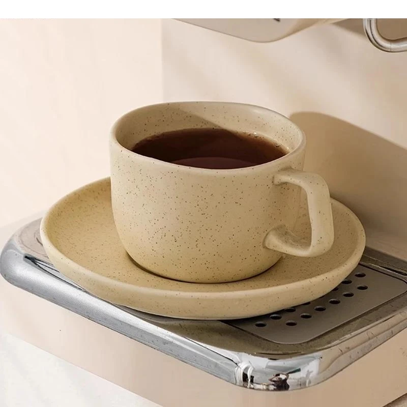 

Простота керамической кружки и набор посуды с ложкой Офисная кофейная чашка Чашки для завтрака и напитков Молоко Бытовая вода