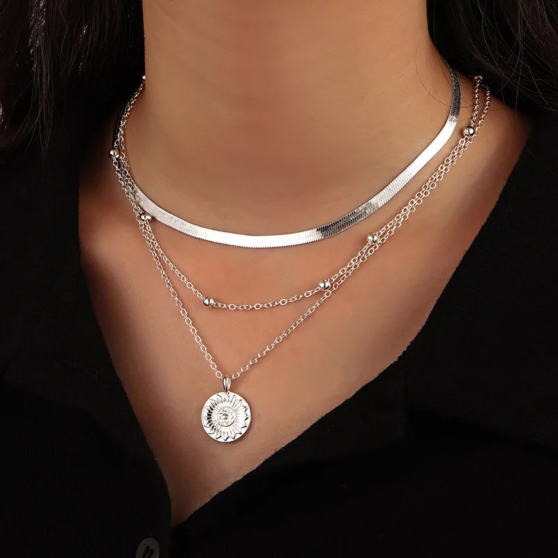 Fashion Flat Snake Chain With Three Layer Coin Disc Pendant Necklace For Women Simple Bead Chain Party Jewelry Accessories