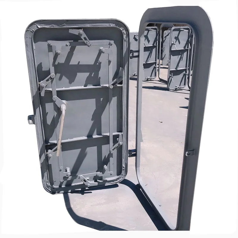 

Single quick opening and closing weathering door light marine