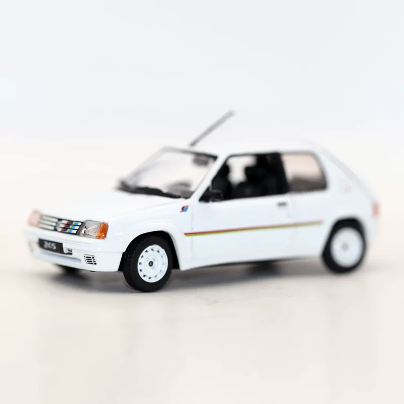 (Alte Lagerware) Norev Diecast 1:43 Maßstab 205 Rallye Legierungs-Automodell Statische Ausstellung Sammlerstück Spielzeug Geschenk Souvenir Dekoration