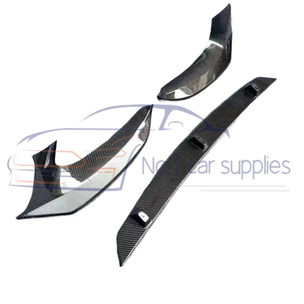 The 5 Series G30 M features high-quality carbon fiber front lip bumpers with FD-style