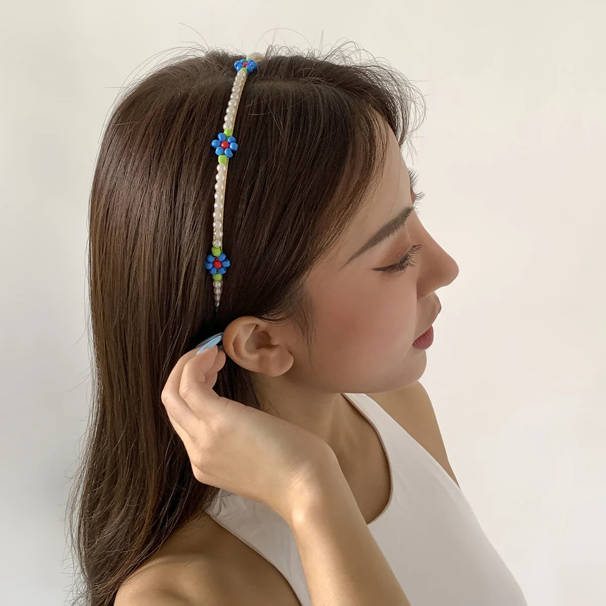 

Simple and fresh imitation pearl headwear for women, chrysanthemum party, beautiful colors, hairstyles, wedding brides