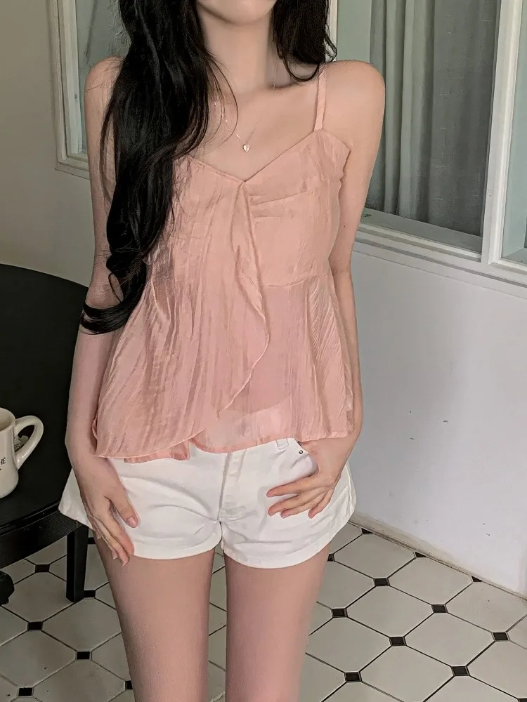 Korean Designed High Waist Pocket Rivet Decorated Denim Shorts Women's Fashionable Slimming High Waist Short Jeans