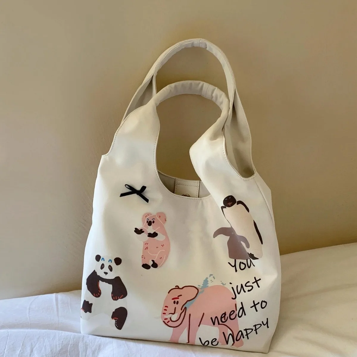 

Graffiti Tour Canvas Bag Women's ins Shoulder Tote Bag Large Capacity Cute Versatile Student Bag
