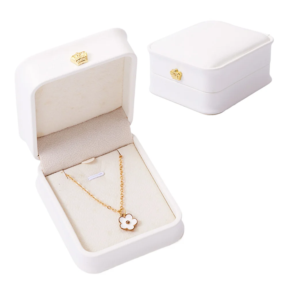 1pcs Imitation Leather Necklace Pendant Gift Boxes with Golden Plated Crown White Jewelry Storage Case for Wedding Party Gift