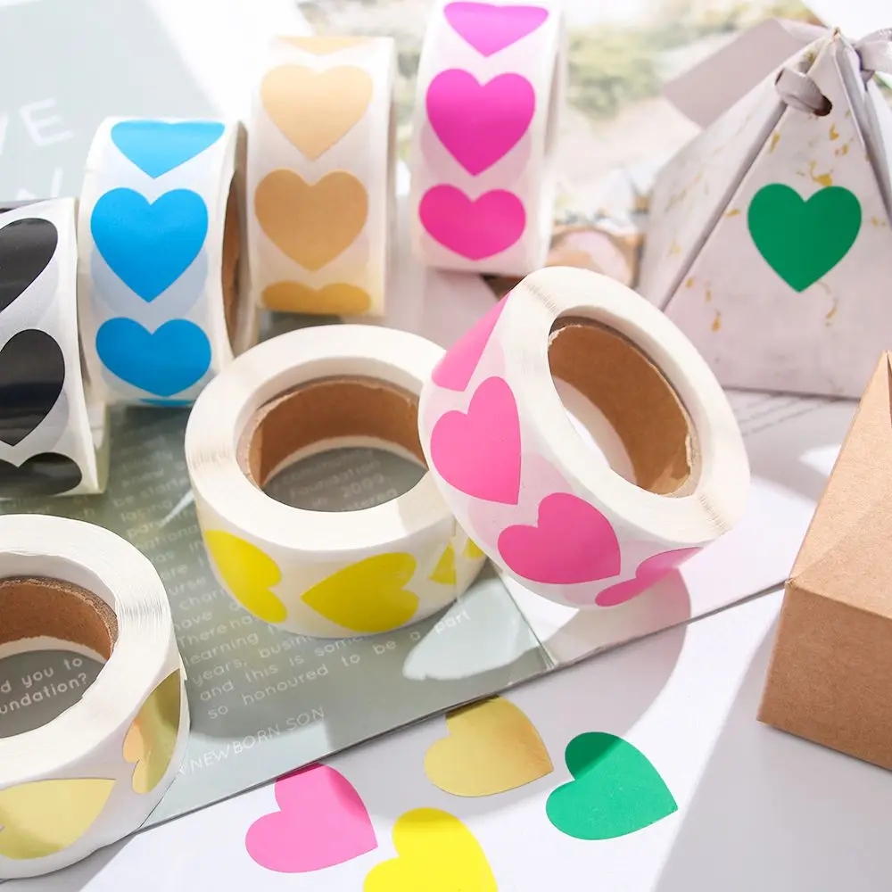 500 Pcs / Roll Love Heart Shaped Seal Labels Scrapbooking For Gift Packaging Birthday Party Supplies Cute Stationery Sticker