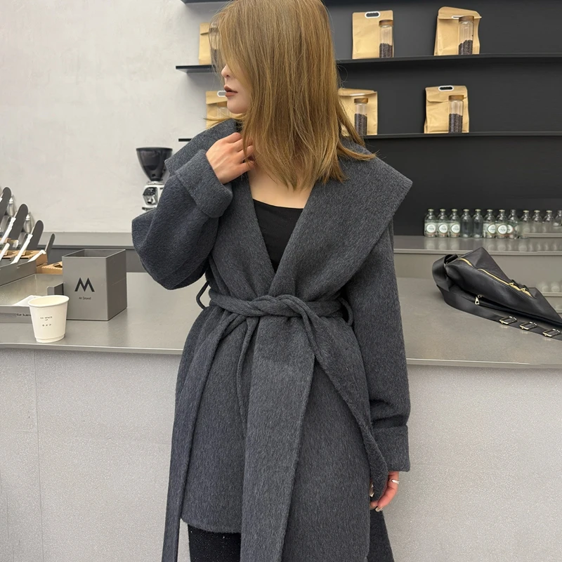 معطف نسائي من الكشمير كاجوال بلون سادة متوسط الطول معطف بياقة مقنعين النسخة الكورية معطف صوفي فضفاض بحزام من الصوف #3