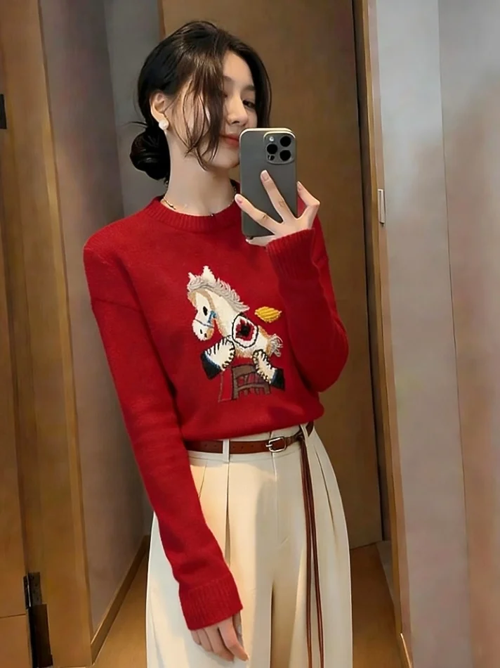 

Новый женский свитер с вышивкой в мультяшном стиле, красный, на Новый год, с круглым вырезом, удлиненный, уникальный, красивый топ