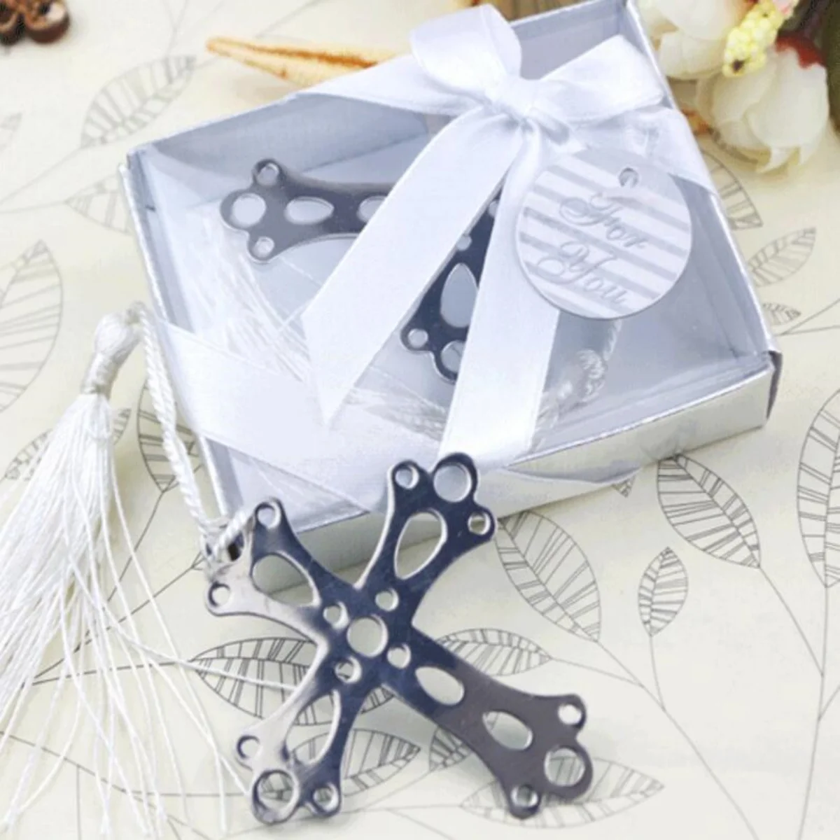 

Free Shipping 20pcs/lot Cute Cross Love Silver Metal Bookmarks Creative Gift for Wedding High quality Gift Pakage