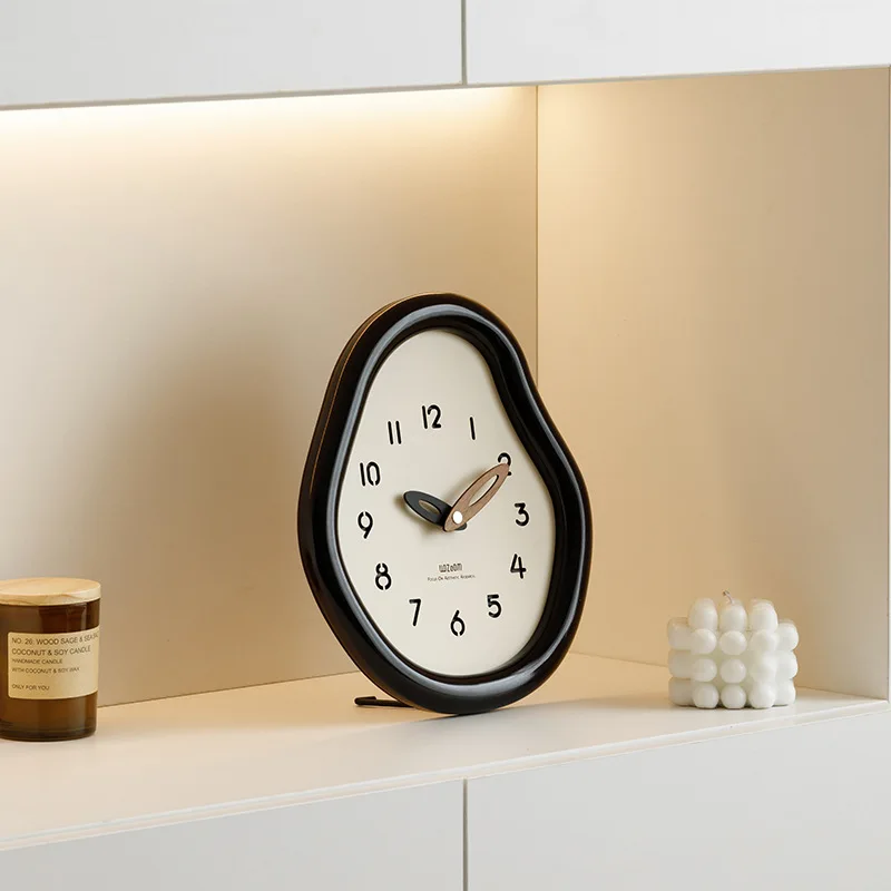 Living room entrance light luxury desk clock, decoration TV cabinet clock ornament