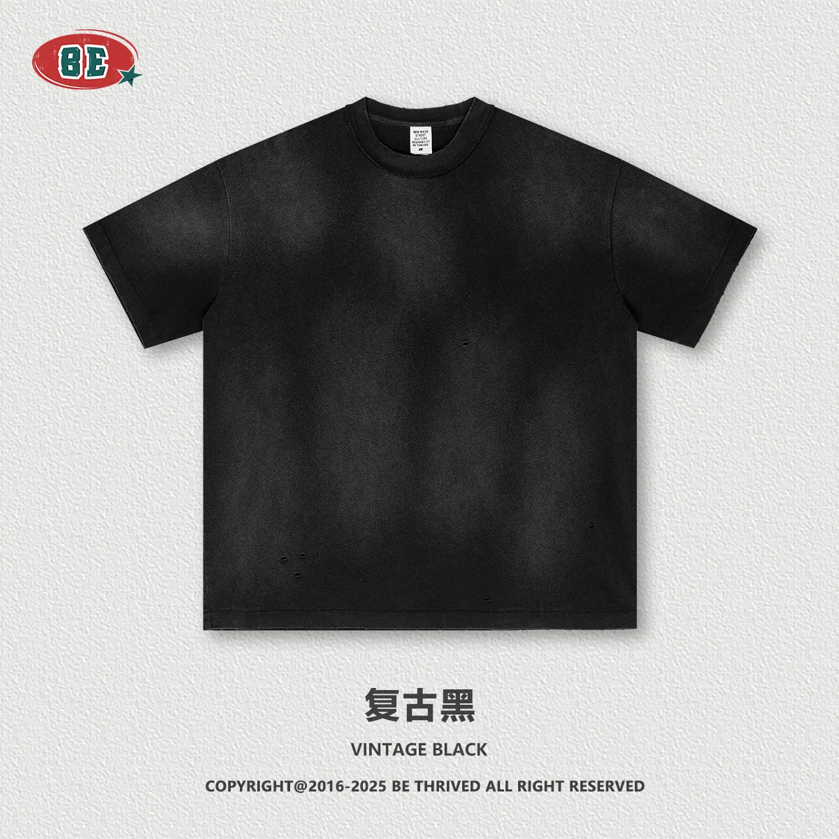 แฟชั่นใหม่ 2025 ฤดูร้อน สไตล์อเมริกัน เสื้อกล้ามงานฝีมือหนาแบบกลับด้านได้ เสื้อยืดชายรุ่ย ชุดเสื้อกั๊กขาดๆ กางเกงขาสั้น O6Y4