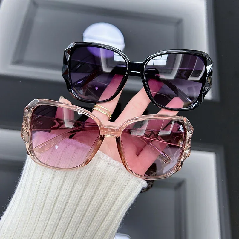 Vintage Oversized Sunglasses Women Brand Big Frame Retro Sun Glasses Female Fashion Shades Black Gradient Glasses - view 2