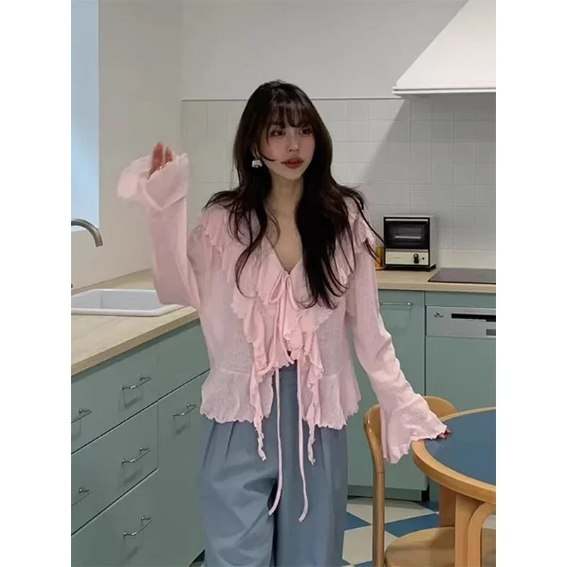 Chemises blanches courtes pour femmes, chemisiers roses à volants, à la mode, col en V coréen, manches longues évasées, haut d'été