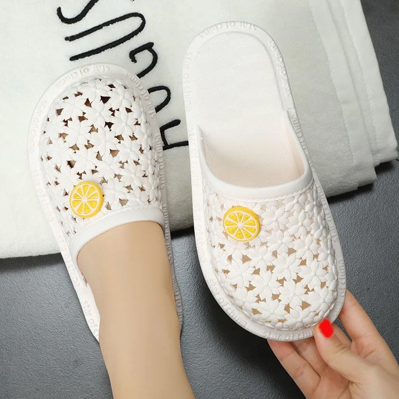 2024 Summer New Hole Sandals Flat Slippers Women\'s Soft Bottom Non-Slip Indoor and Outdoor Casual Bathroom Slippers