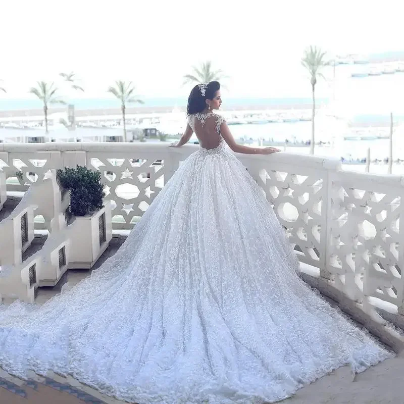 تخصيص الجمال كاب الأكمام يزين الدانتيل مطرز مسلم زائد حجم قطار الكاتدرائية Ballgown مفتوح الظهر فساتين الزفاف الزفاف