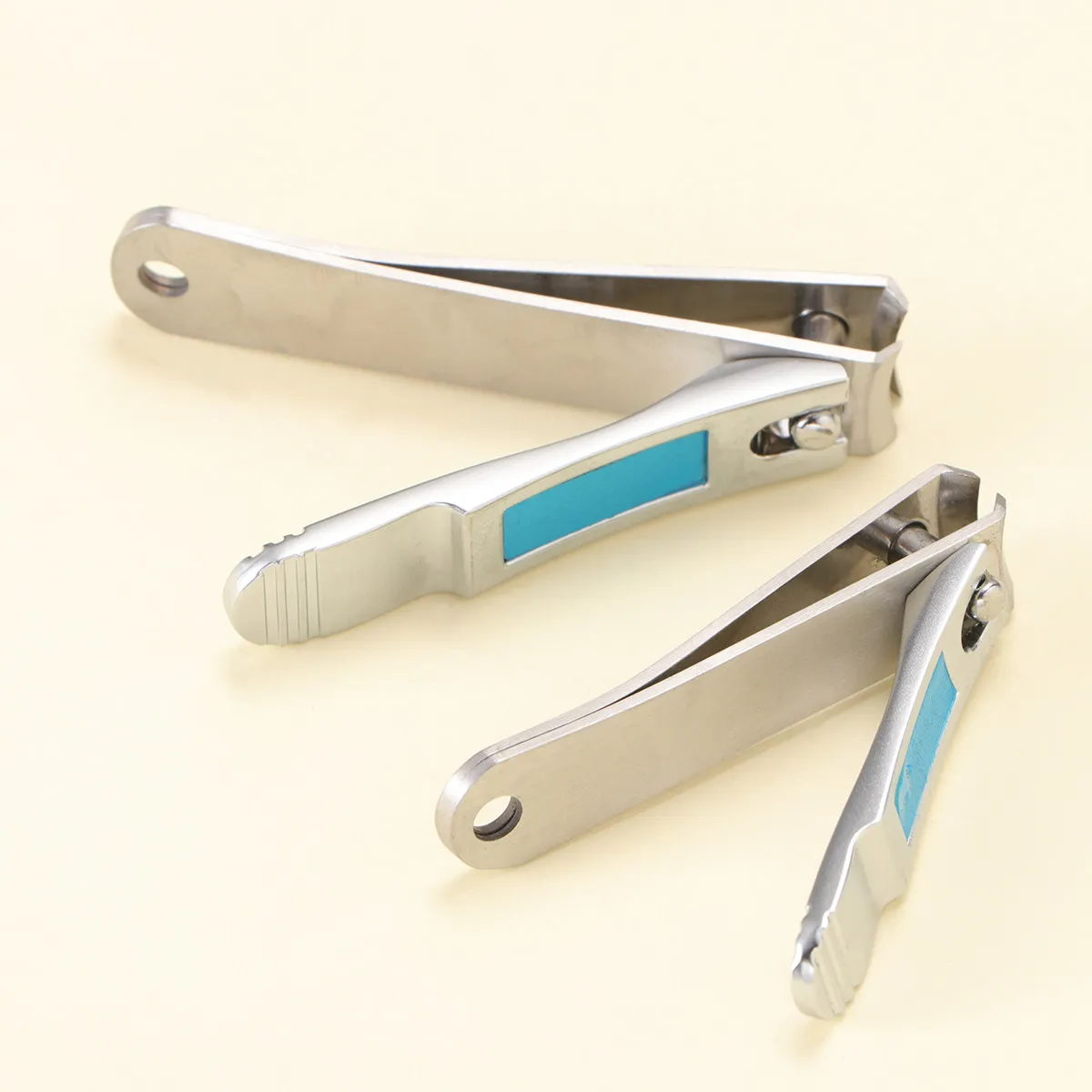 2Pcs Handy Nail Clippers Stainless Steel Metal Manicure Tool Great Gift for Friends Family Size Nail Cutter