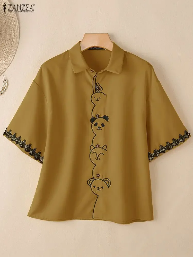 ZANZEA قمصان نسائية مطرزة برسوم كارتونية لصيف 2025 عادية بياقة مقلوبة دانتيل مرقعة نصف كم بأزرار حتى ملابس علوية يومية 3XL