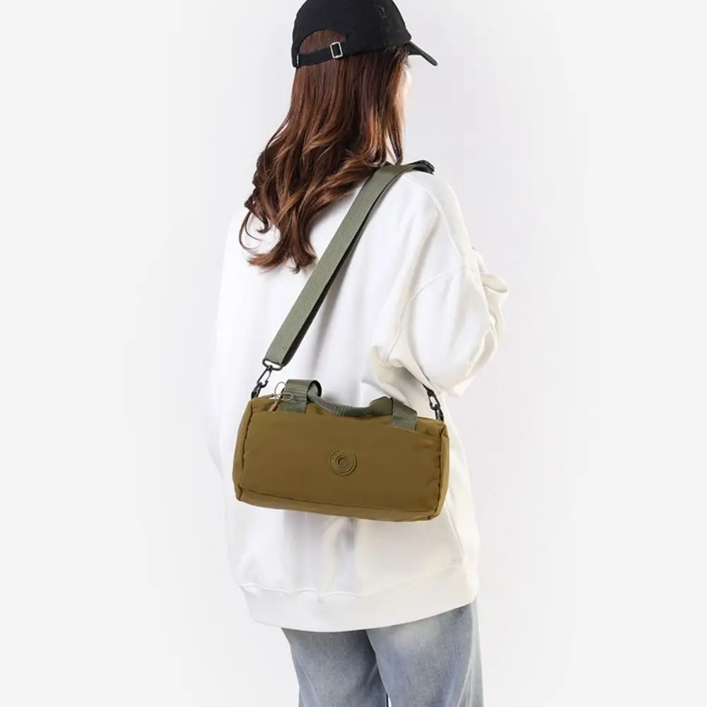 

Large Capacity Travel Crossbody Bag Simple Adjustable Strap Women Shoulder Bag Multiple Pockets Fashionable Fitness Bag