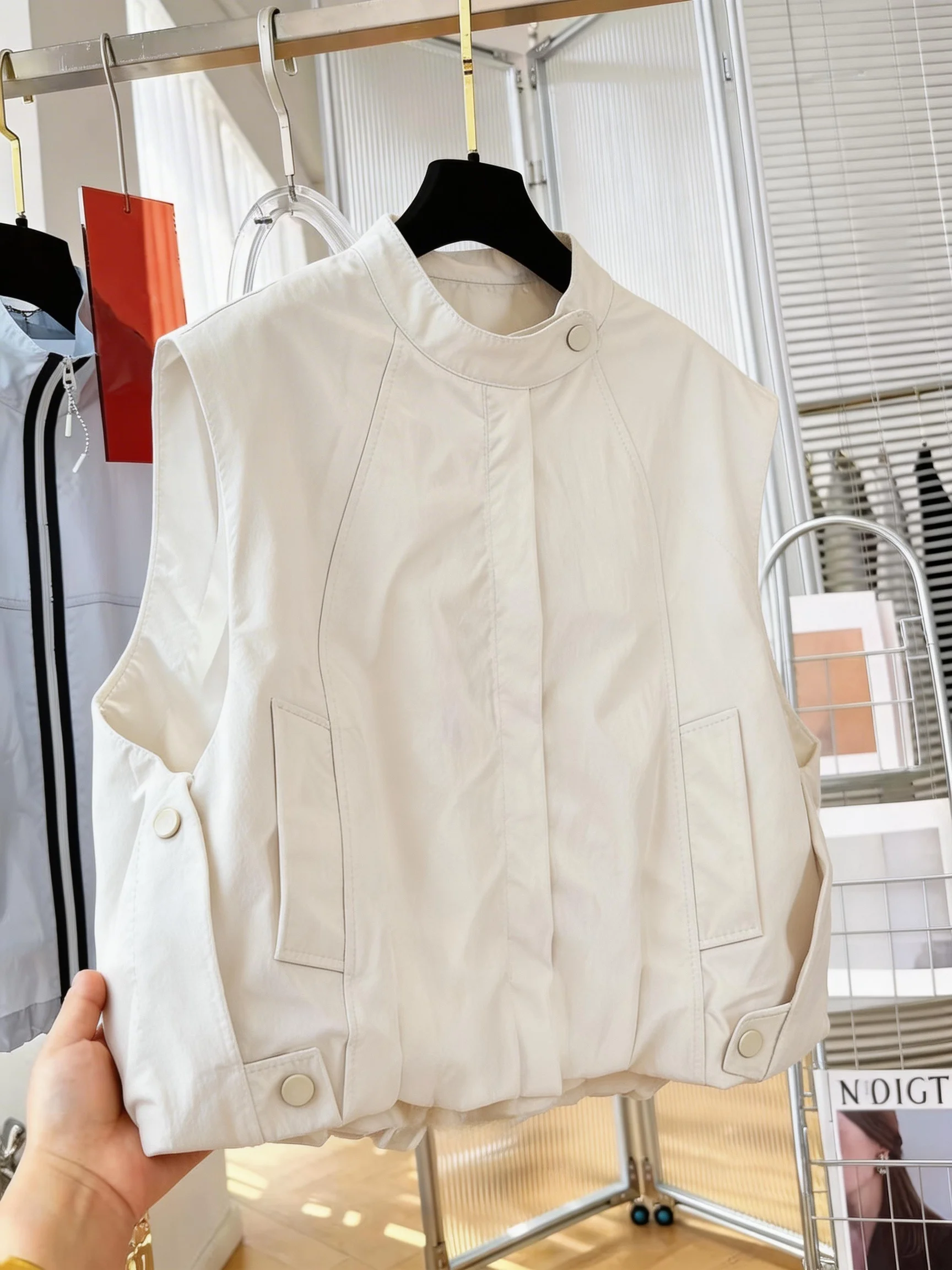 

Spring Summer Casual Retro Stand Collar Vest Women's Small Size Sleeveless Versatile Top Outerwear Loose Fit Single Button