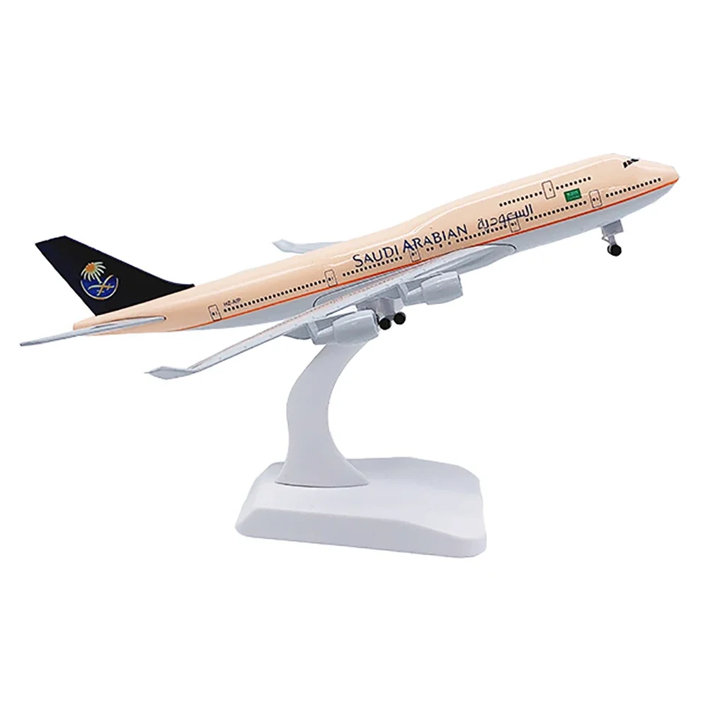 20cm Aircraft Saudi Arabian Airlines 747 with Landing Gear B747 Alloy Plane Model Toys Children Kids Gift for Collection