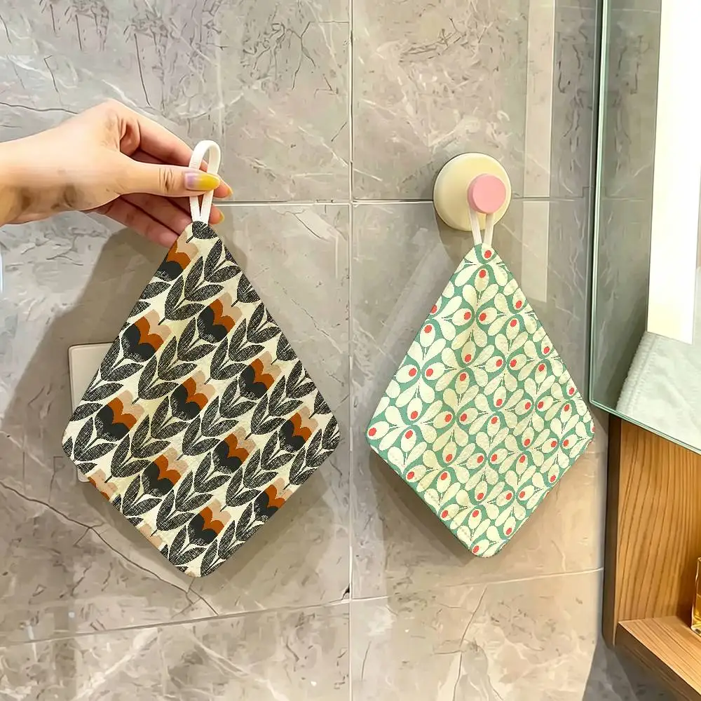 Orla Kiely Leaf Flower Hanging Kitchen Towel, Polyester Cotton Material, Wear Resistant Hand Wiping Towel for Home