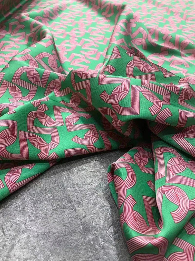 European Fashion Pink Green Color Contrast Classic Letter Logo Elastic Twill Silk Fabric Luxury Brand Shirt Dress Design Fabrics